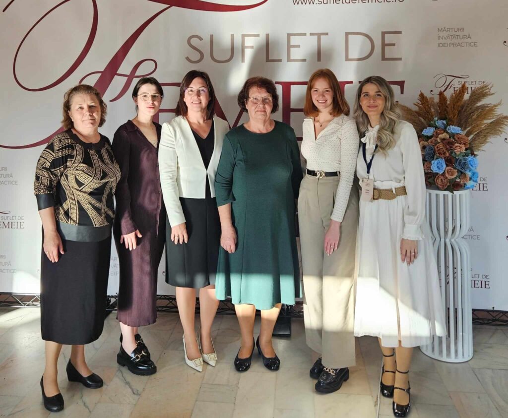 Doamna Rodica Baciu impreuna cu mama ei Viorica, fiica ei Natalia, soțiile fiilor ei Diana și Renata, si matusa ei, Mariana